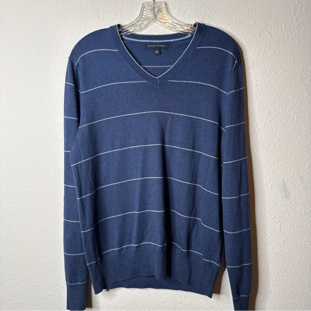 Banana Republic Blue Striped V-Neck Silk Cashmere Nylon Sweater Mens Size Medium